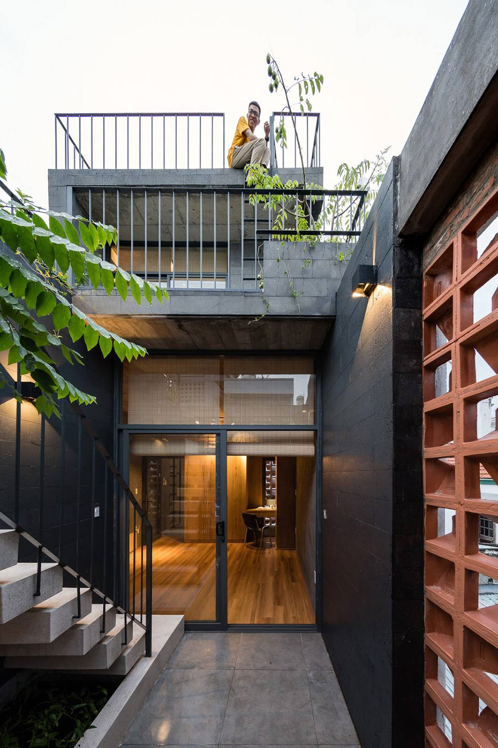 Mẫu thiết kế nhà phố 4 tầng diện tích 40m2 với mặt tiền độc đáo